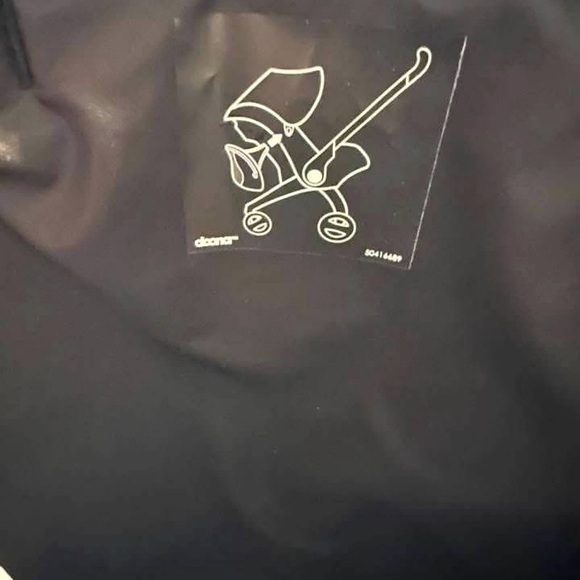 Doona Snap-On Storage - Picture 2 of 3